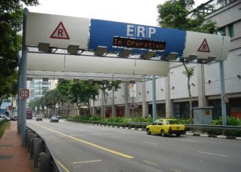 Jalan Tol Singapura: Motor Masuk, Tak Perlu Loket