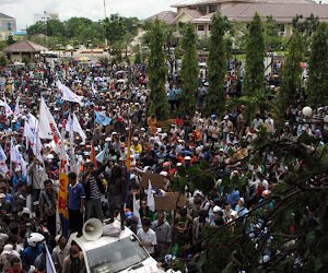 Ketika Walikota Dahlan “Dicari” Ayu Ting Ting