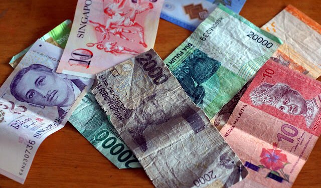 Kejamnya dengan Uang