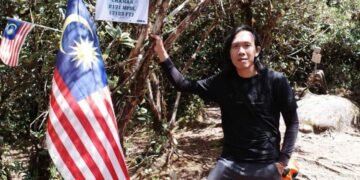 “Ketika Pulang dengan Sepatu Bersih”