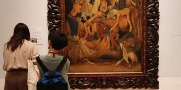 Mikroskop di Pameran Lukisan