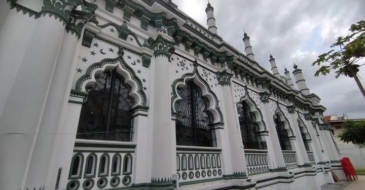 Masjid Abdul Gafoor Singapura: Dibangun oleh pedagang India dan sais kuda dari Bawean