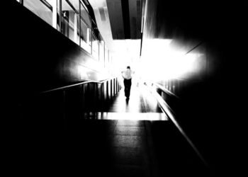 Kita Adalah Orangtua Kandung Premanisme: dan dua buku yang menjelaskan fenomena premanisme