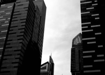 Dua Karakter Berbeda Orangtua