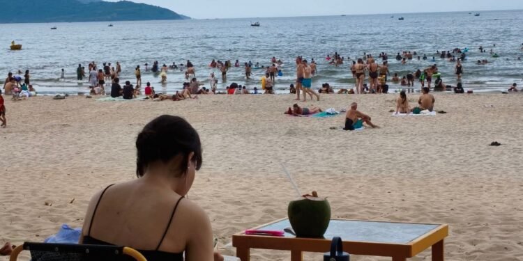 Manajemen Tua Vs Muda: di dua toko grosir battery