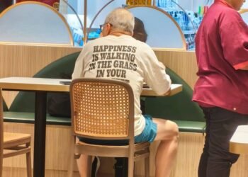 Jalan Kaki itu Membahagiakan